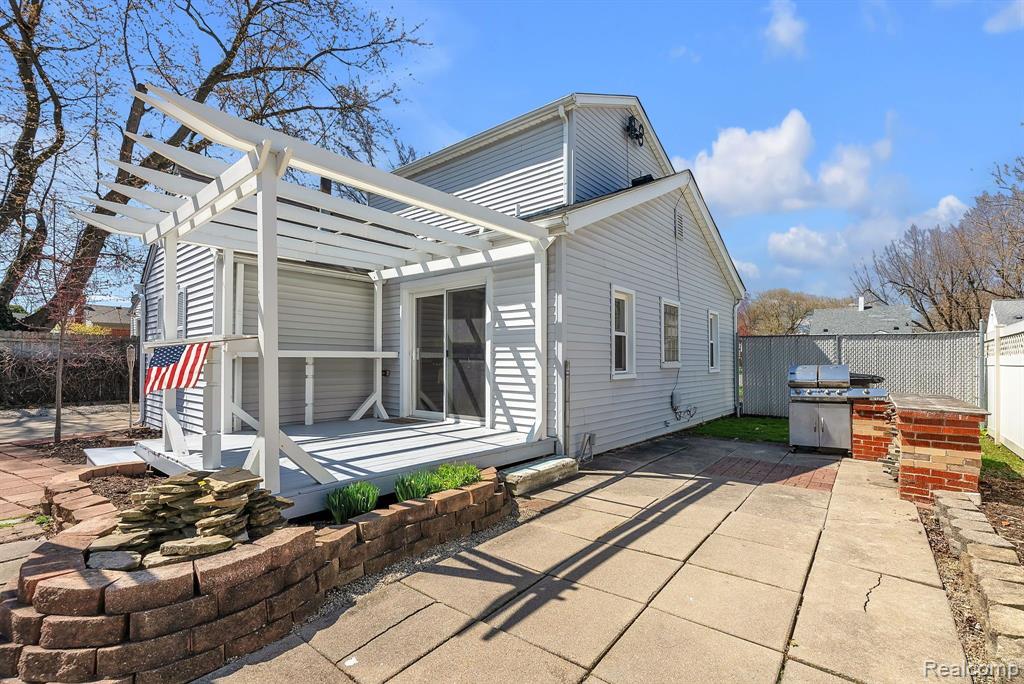 9321 LINCOLN Street, Taylor, MI 48180 — Photo 21