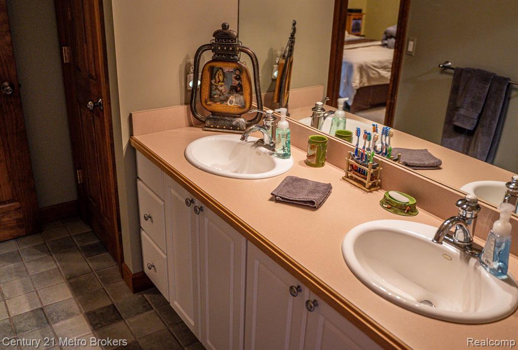 4191 Crystal Creek Estates, Lapeer, MI 48446 — Photo 16