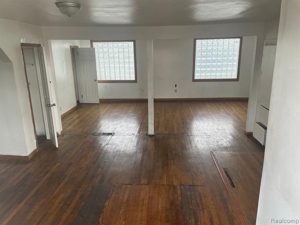 13837 Conant Street, Hamtramck, MI, 48212