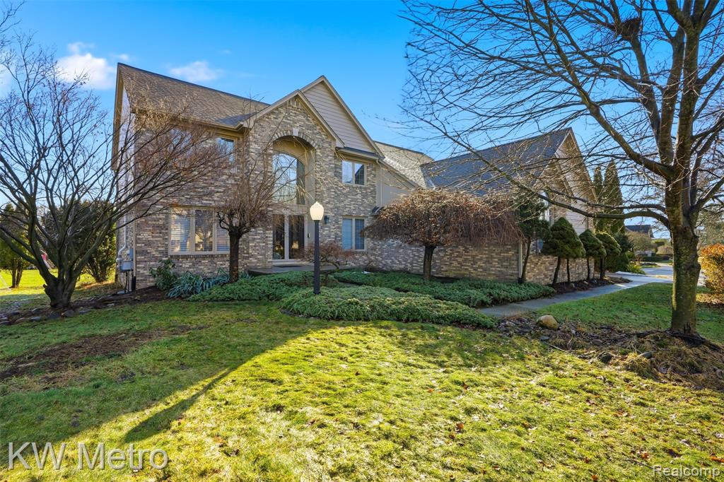 887 Grovecrest, Rochester Hills, MI 48307 — Photo 2