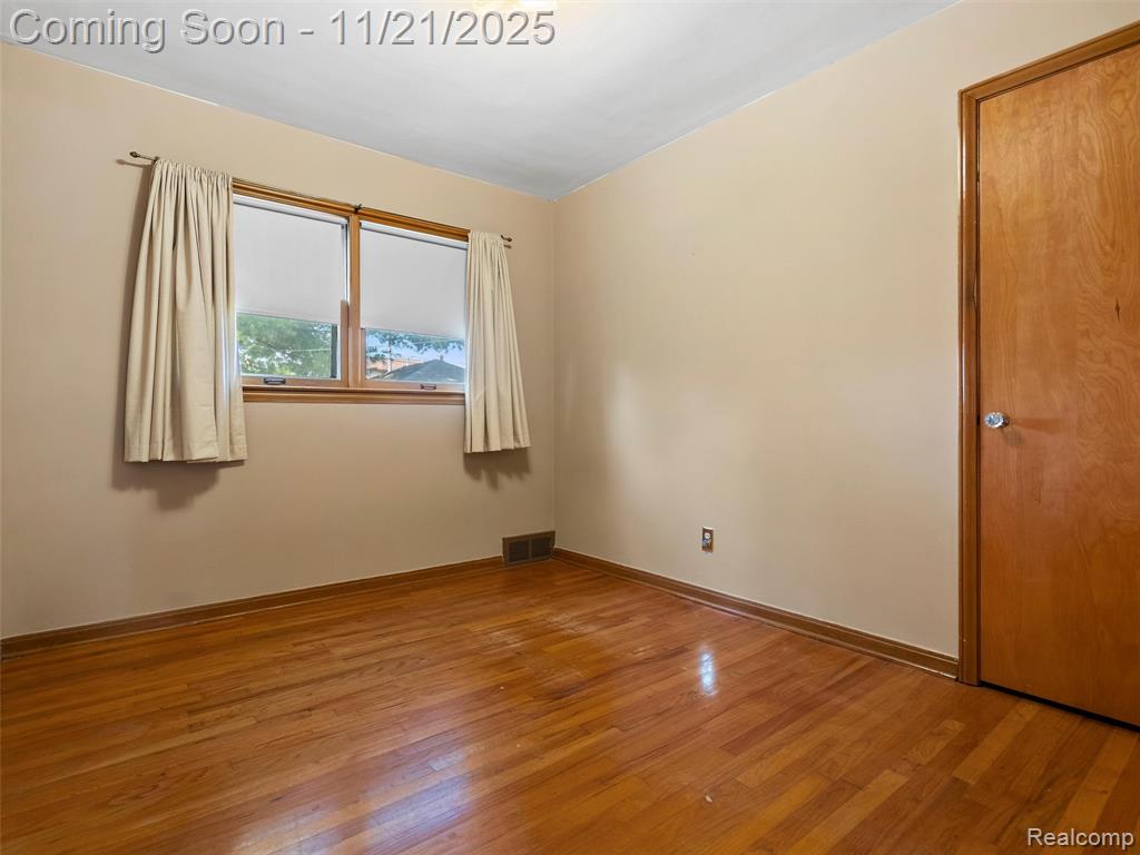 9831 Seltzer Street, Livonia, MI 48150 — Photo 12