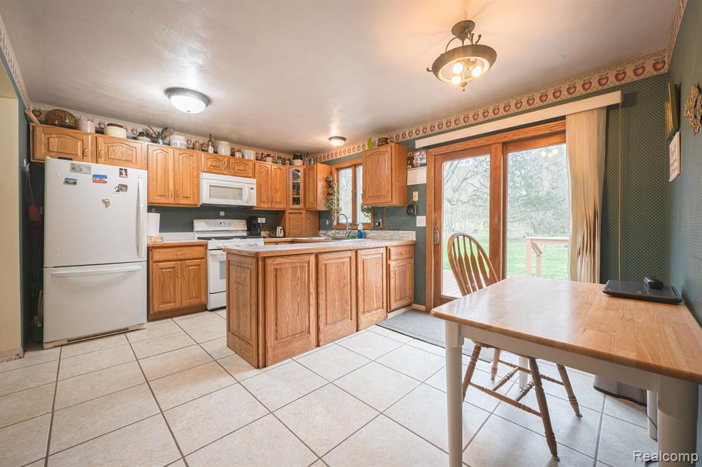 9024 PARSHALLVILLE Road, Fenton, MI 48430 — Photo 19