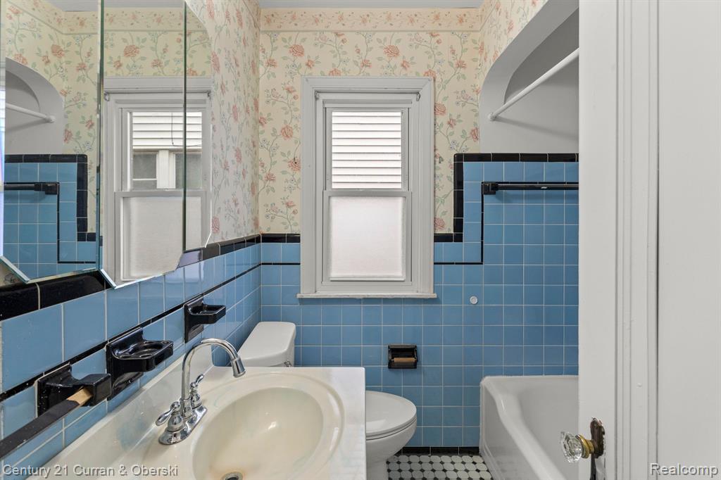 6535 ORCHARD Avenue, Dearborn, MI 48126 — Photo 14