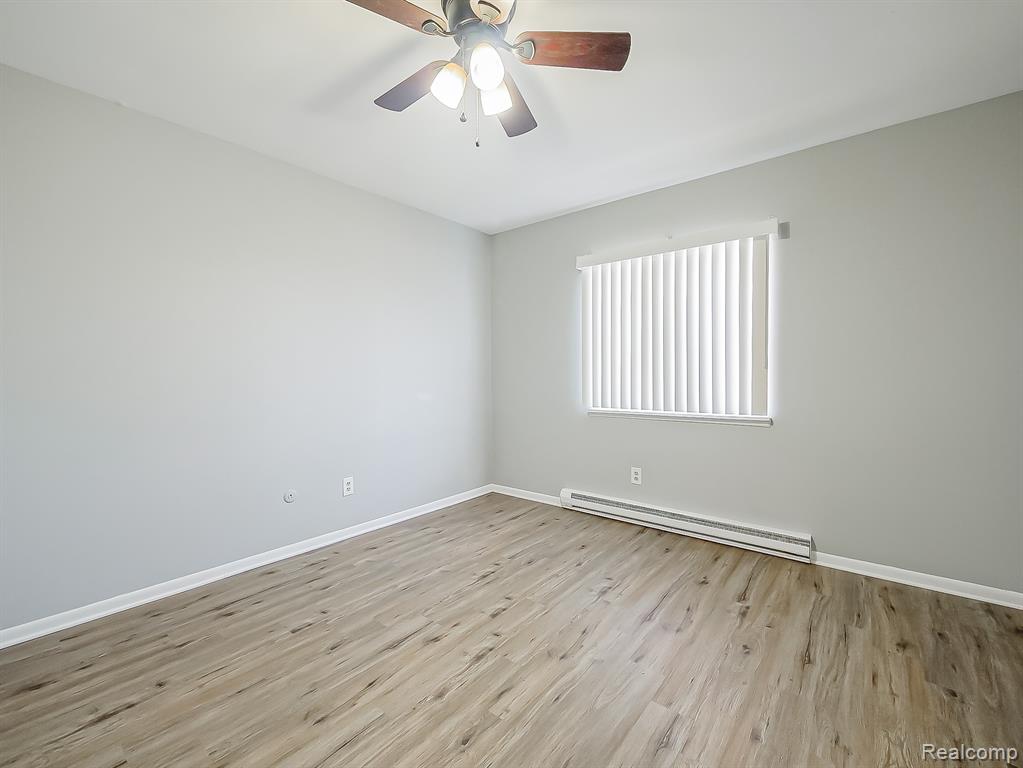 121 E Van Riper Road, Fowlerville, MI 48836 — Photo 9