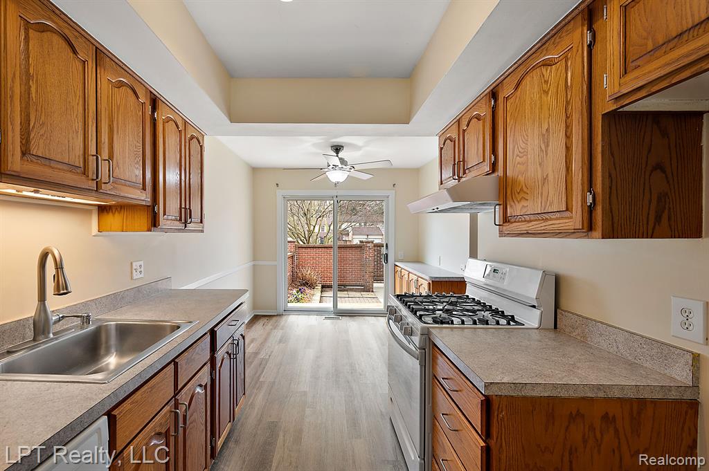 418 WILLOW GROVE Lane, Rochester Hills, MI 48307 — Photo 21