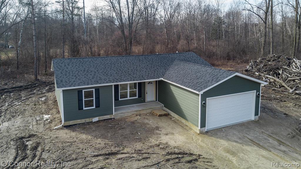 1047 39th Street, Port Huron, MI 48060 — Photo 2