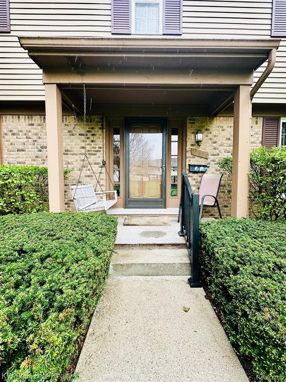 21220 W Glen Haven Circle, Novi, MI 48167 — Photo 4