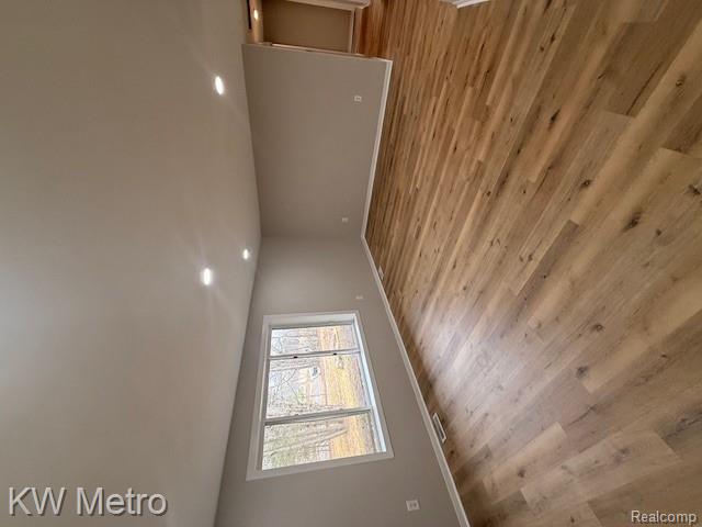 510 E Golden Pond Road, Midland, MI 48642 — Photo 4