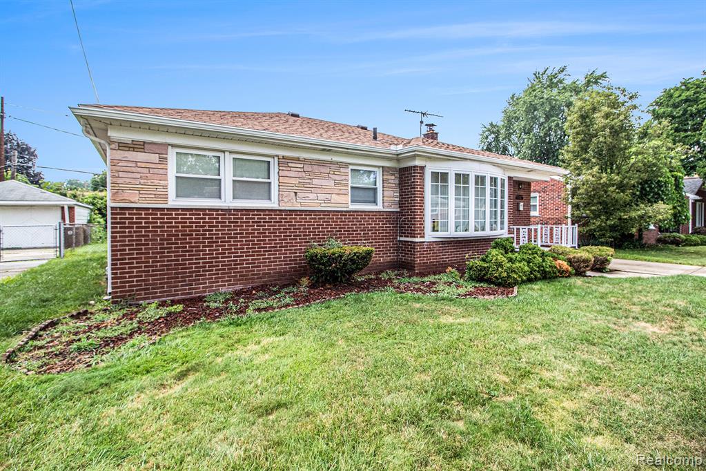 9137 San Jose, MI 48239 — Photo 2
