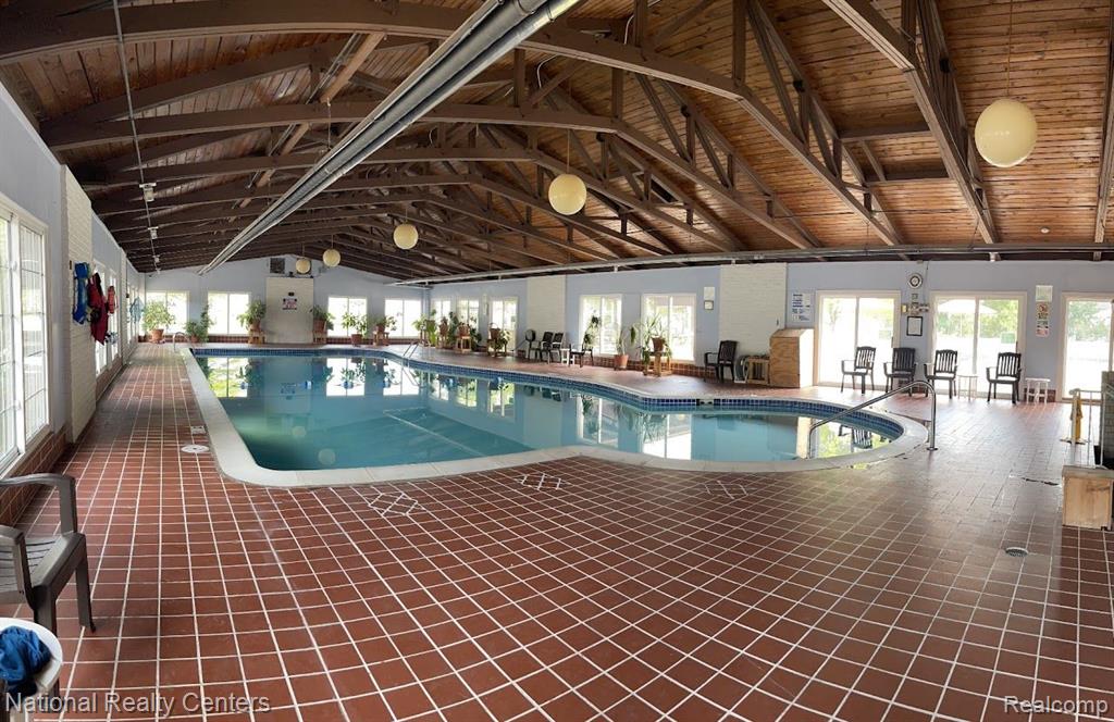 81 STRATFORD Lane, Rochester Hills, MI 48309 — Photo 35
