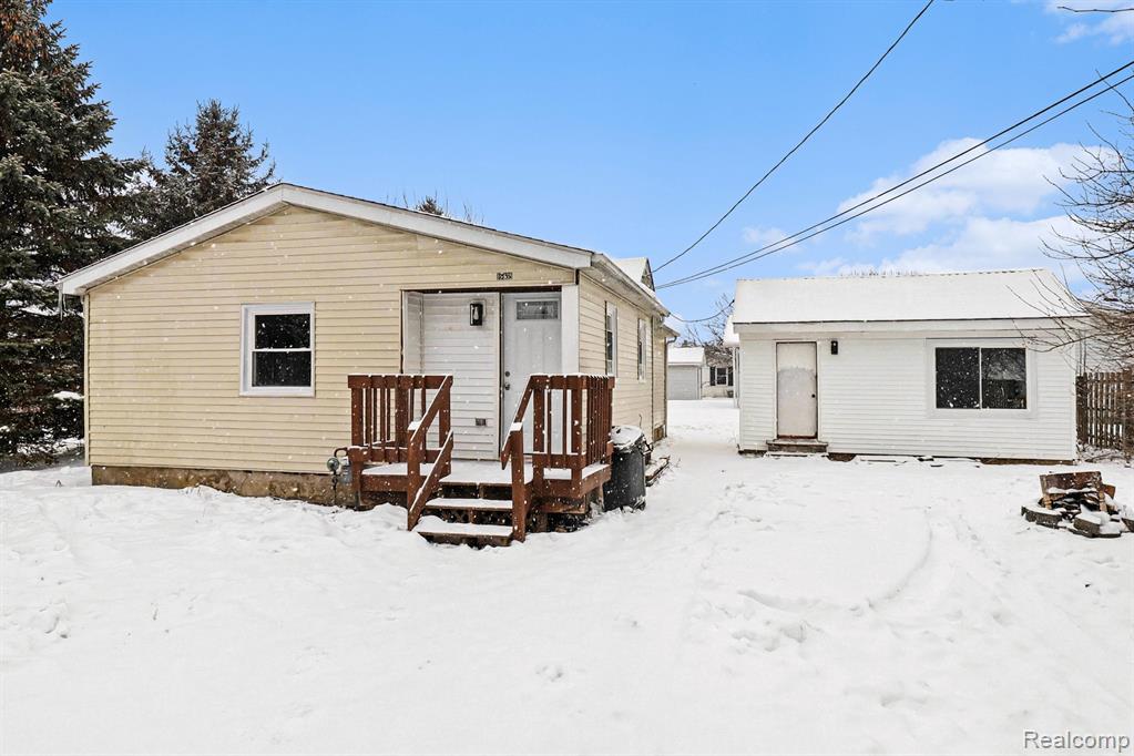 15439 Edgeworth Street, Monroe, MI 48161 — Photo 16