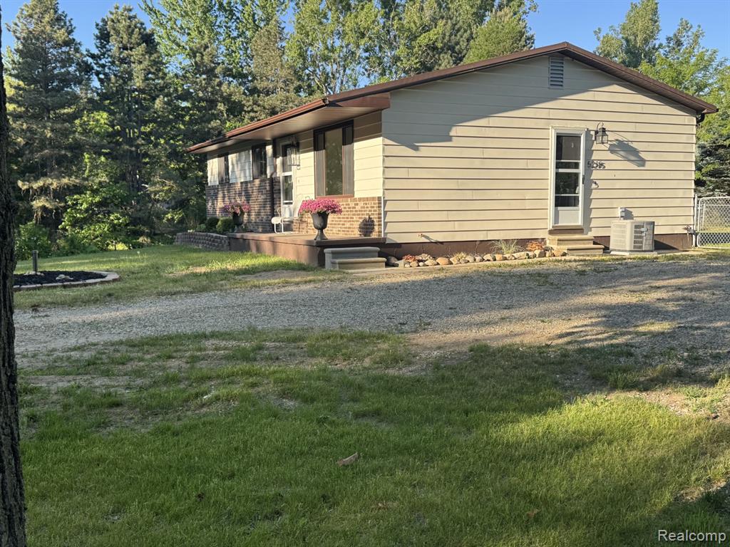 5215 Schlaud Road, North Branch, MI 48461 — Photo 28