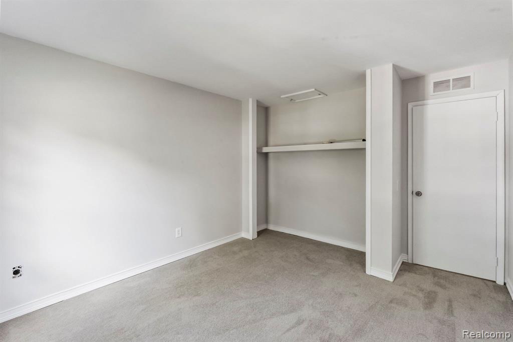 23507 N Rockledge, Novi, MI — Photo 14
