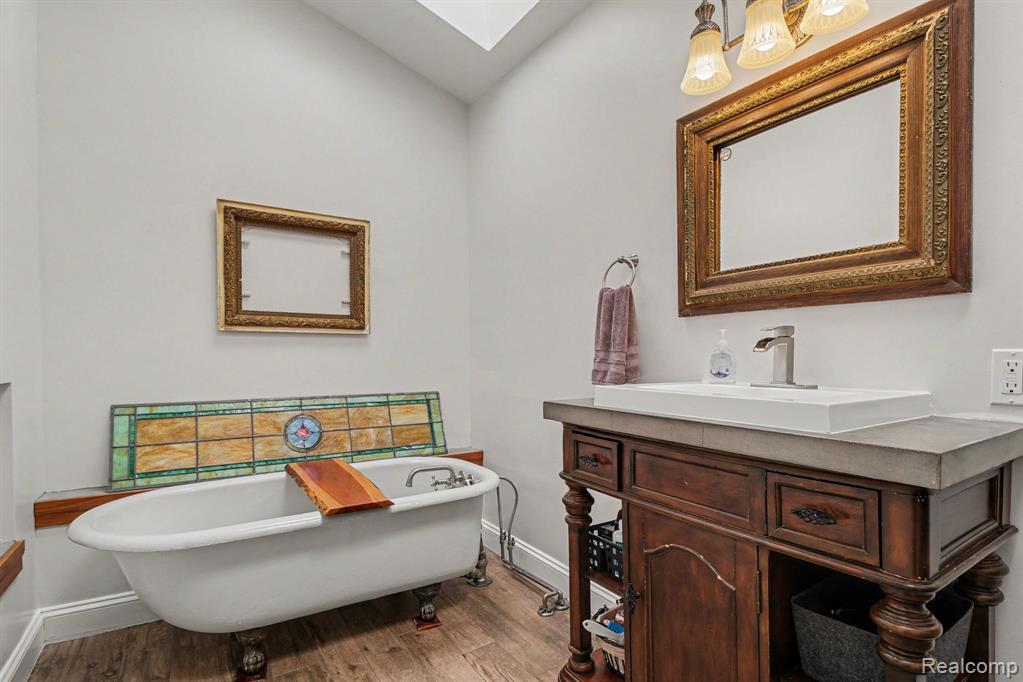 1640 Estates Drive, Detroit, MI 48206 — Photo 20