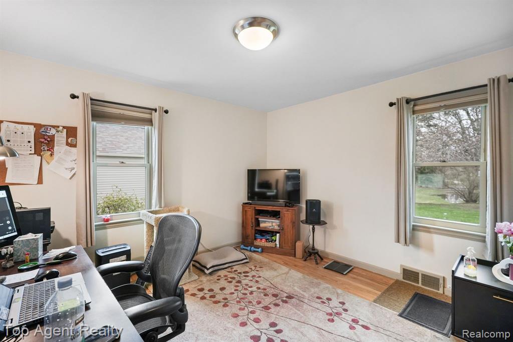 7545 CRISSMAN Street, Utica, MI 48317 — Photo 11