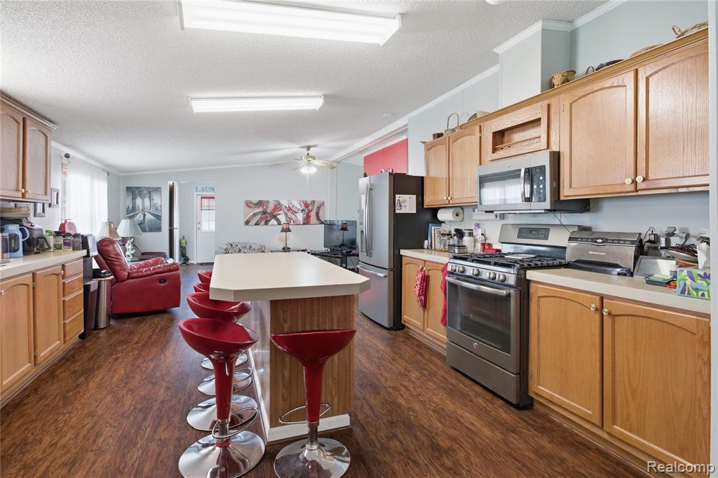 9857 Rembrandt Way, Fenton, MI 48430 — Photo 6