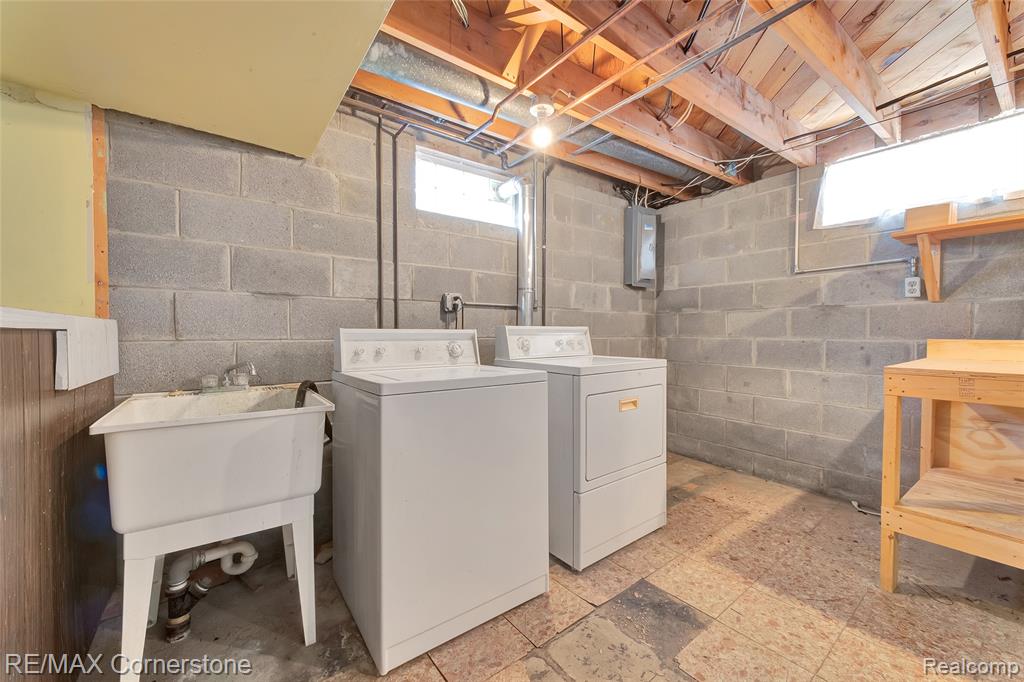 5760 Linden Drive, Dearborn Heights, MI 48127 — Photo 30