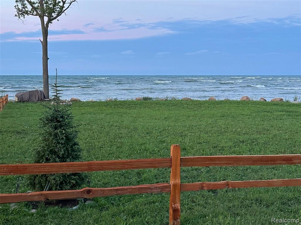 V/L Huron Street, MI — Photo 3