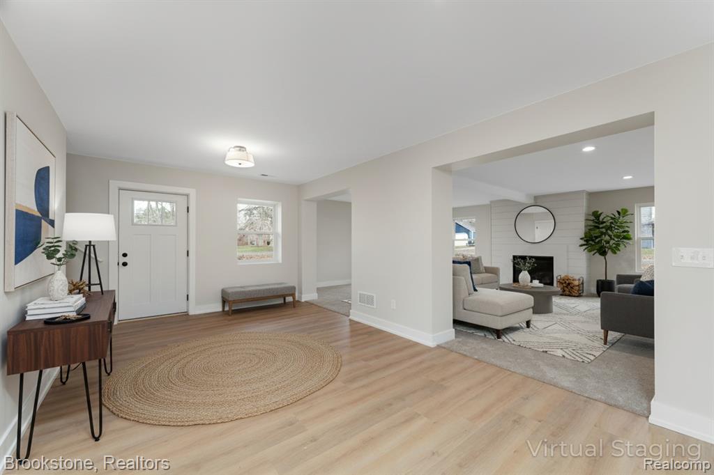 7369 Sweetbriar, West Bloomfield, MI 48324 — Photo 4