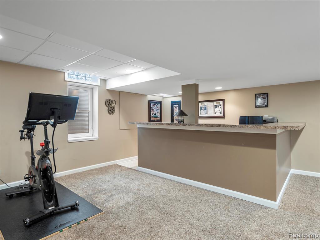 6792 PINE WAY Drive, Troy, MI 48098 — Photo 31