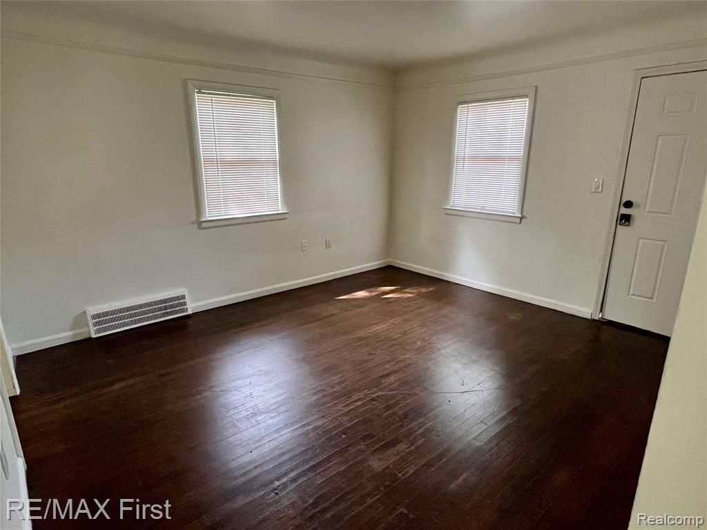 70 E Rutgers Avenue, Pontiac, MI 48340 — Photo 4