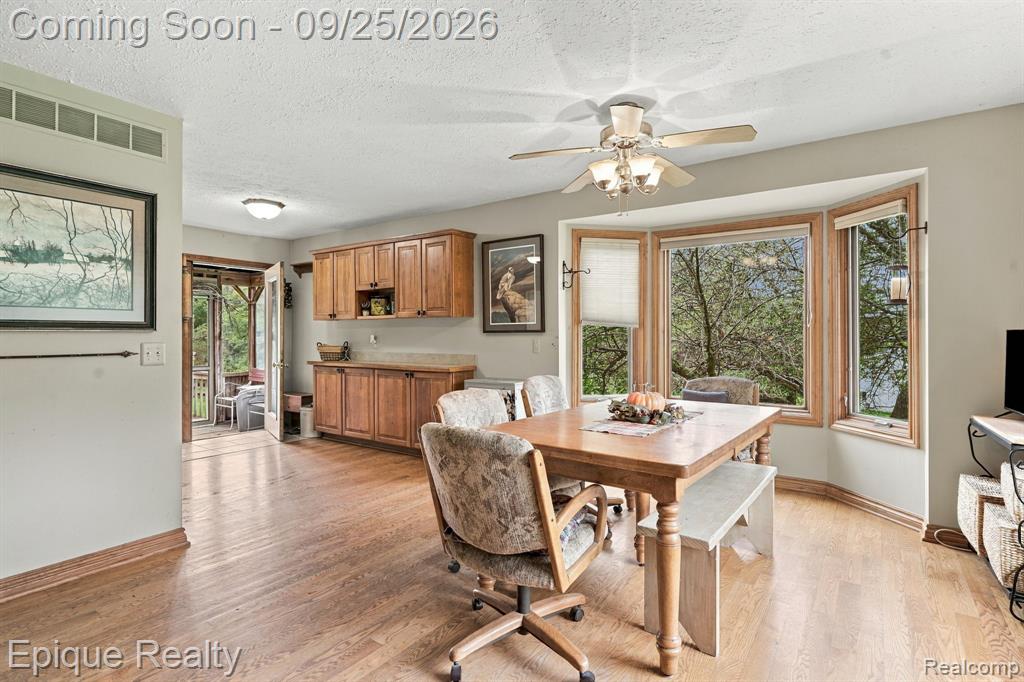 4585 Shifman Road - Photo 4