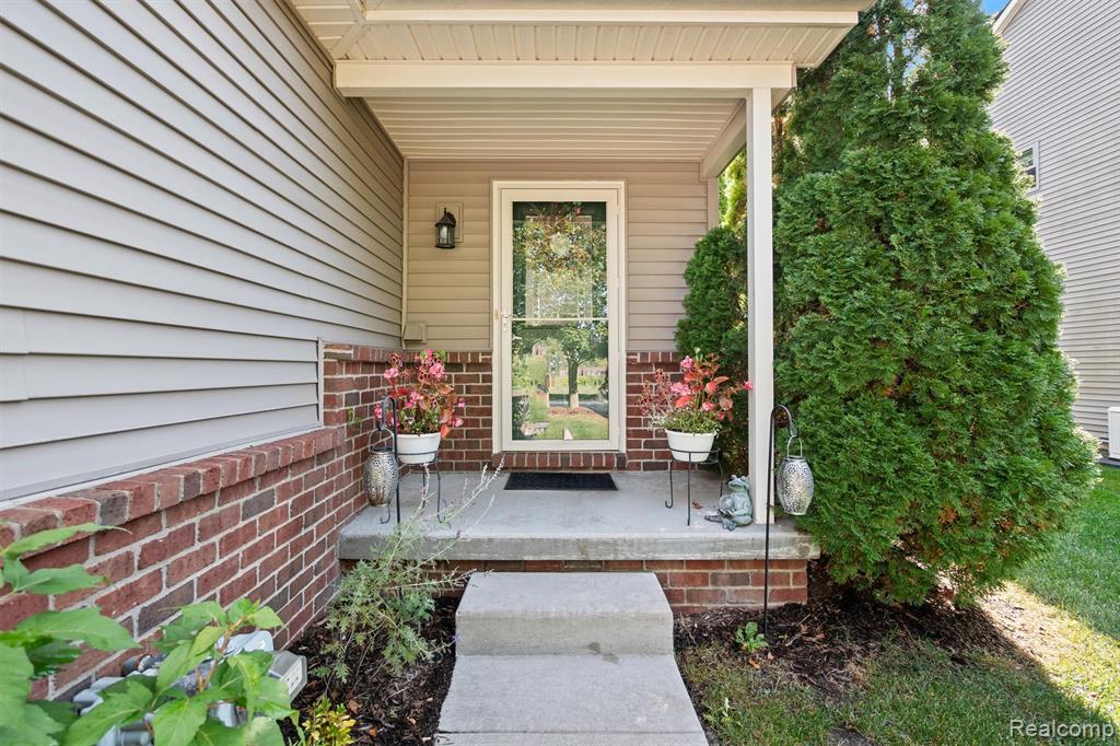 48 Millstone Drive, Waterford, MI 48328 — Photo 3