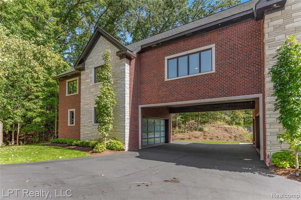 5029 Forest Valley Drive, Clarkston, MI 48348 — Photo 80