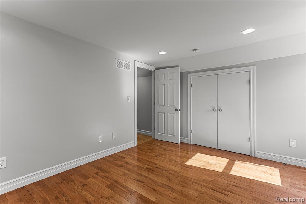 23364 Clark road Road, Belleville, MI 48111 — Photo 20