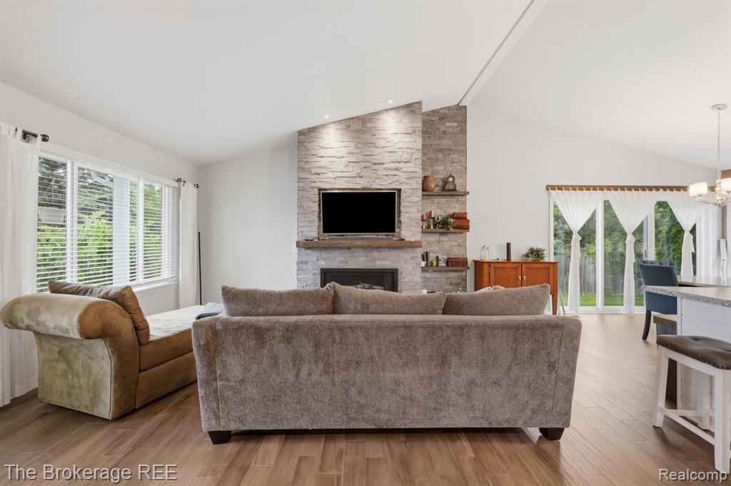 6060 Hearthside Place, Grand Blanc, MI 48439 — Photo 8