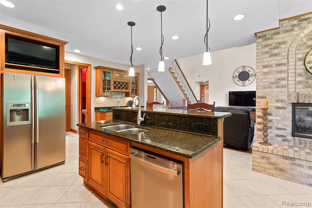 13733 Crooked Creek Lane, Carleton, MI 48117 — Photo 11