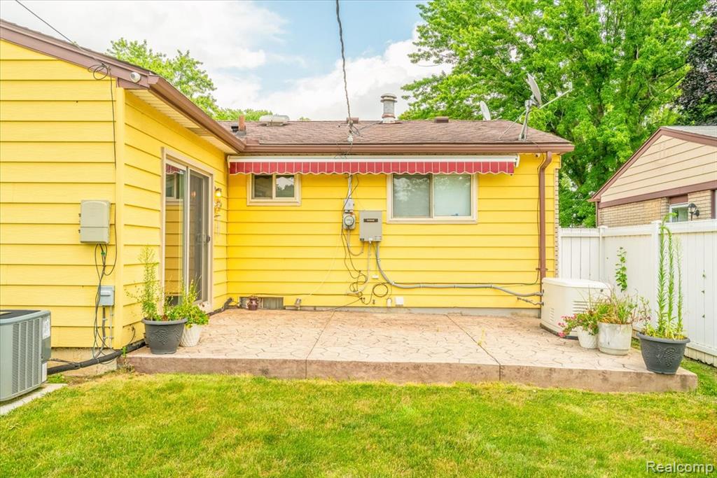 9436 Essex Street, Romulus, MI 48174 — Photo 16