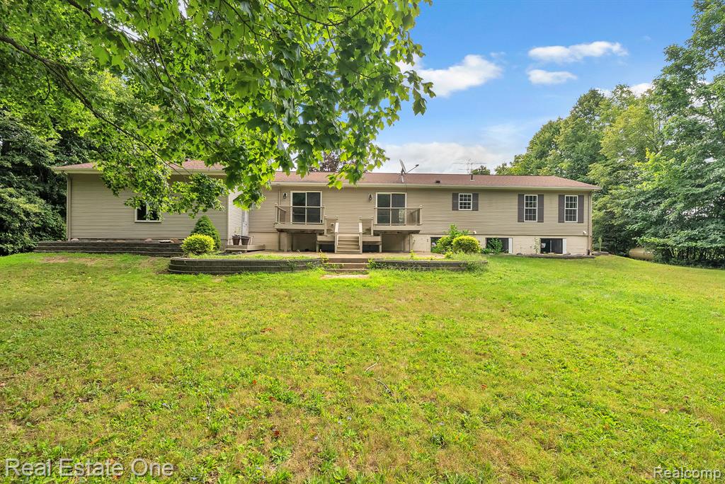 72021 Romeo Plank Road, Armada, MI — Photo 17