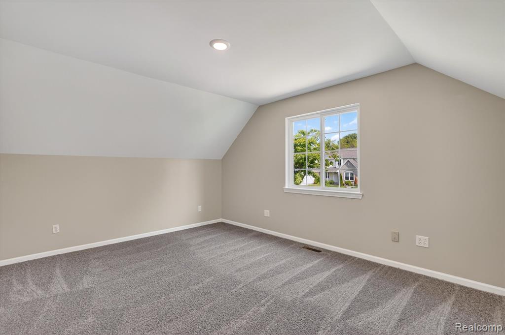 5195 Wyndham Place, Fenton, MI 48430 — Photo 22