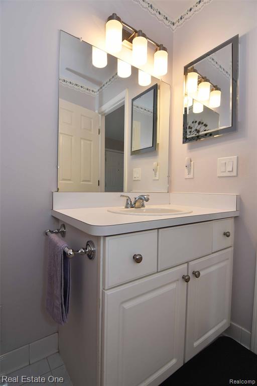 42388 Shulock Drive, Clinton Twp, MI 48038 — Photo 23