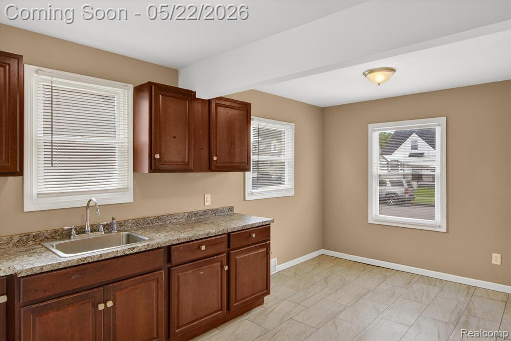 9160 Winthrop Street, Detroit, MI 48228 — Photo 17