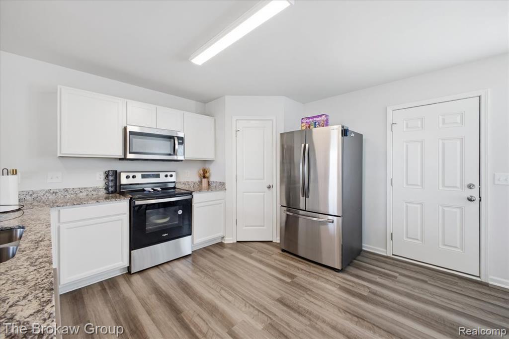 2222 Champion Drive, Burton, MI 48519 — Photo 16