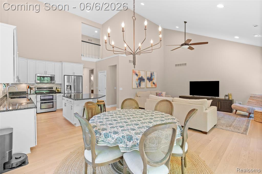10242 Beacon Court, Grand Blanc, MI 48439 — Photo 16