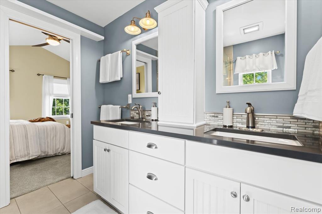 49979 Jackson Lane, Canton, MI 48188 — Photo 16