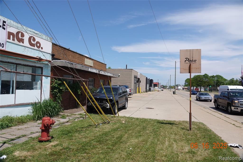 6703 E 9 MILE Road, Warren, MI 48091 — Photo 2