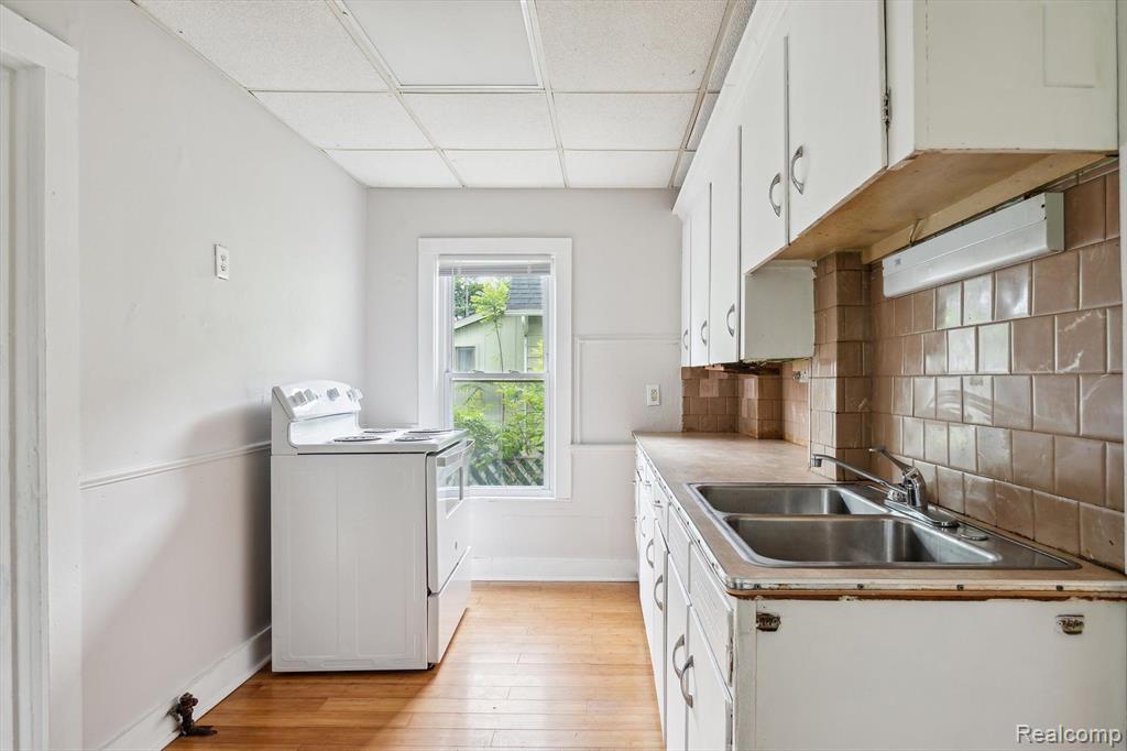 533 W GANSON Street, Jackson, MI 49201 — Photo 6