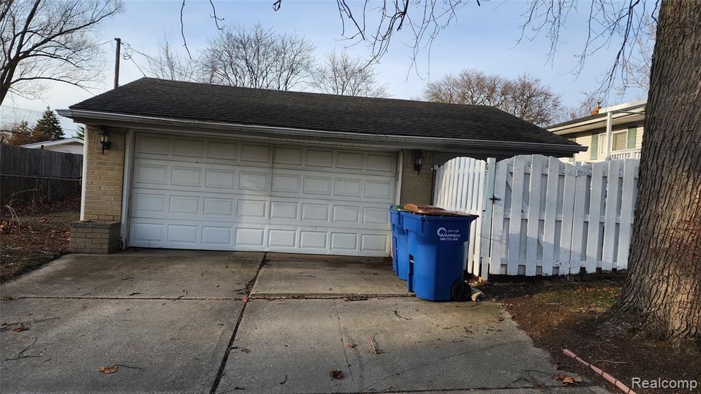 28621 Milton Avenue, Warren, MI 48092 — Photo 25