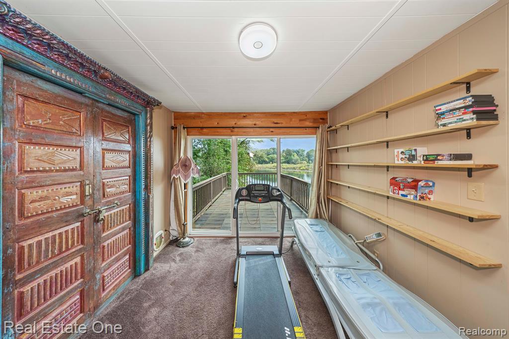 200 E CANYON Drive, Milford, MI 48380 — Photo 19