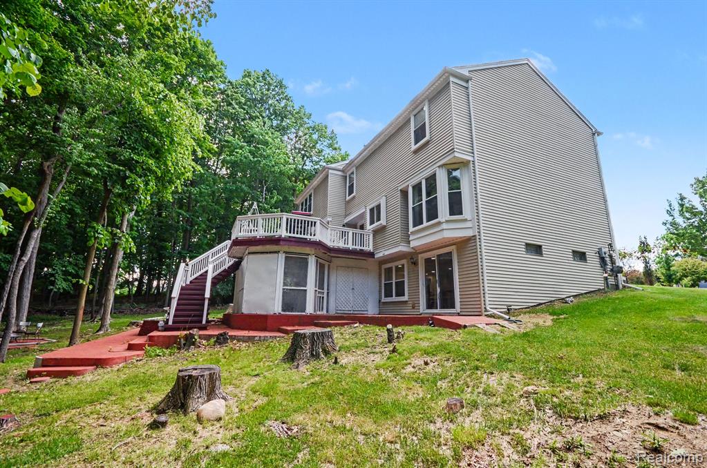 425 Thornridge Court, Rochester Hills, MI 48307 — Photo 30