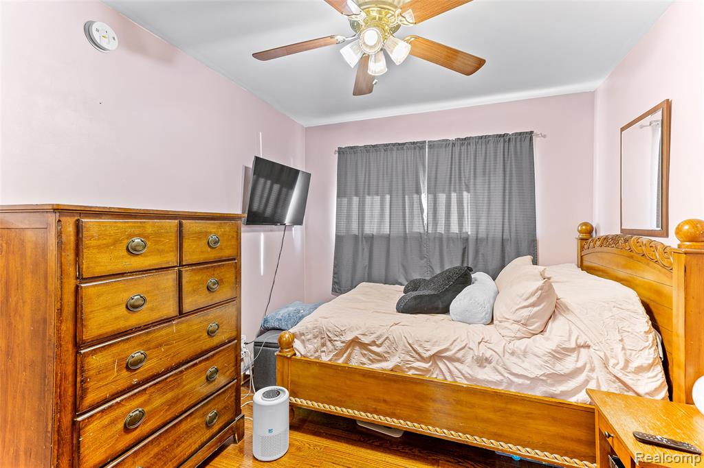 8681 Whitefield Street, Dearborn Heights, MI 48127 — Photo 12