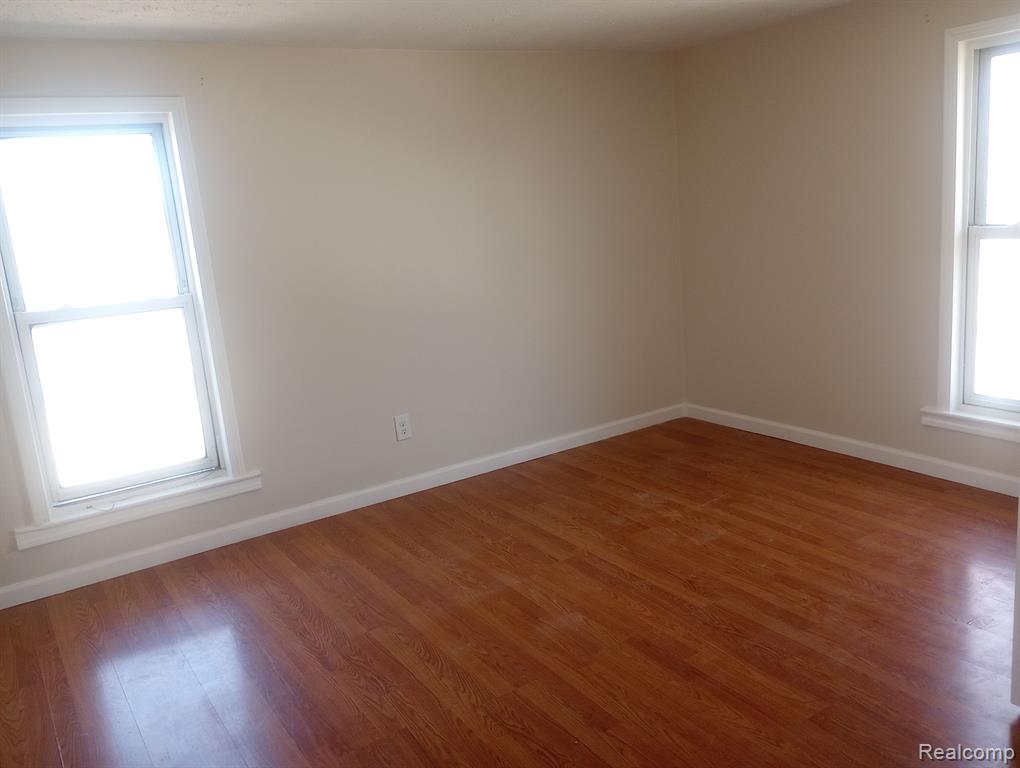 829 5TH Street, Wyandotte, MI 48192 — Photo 10