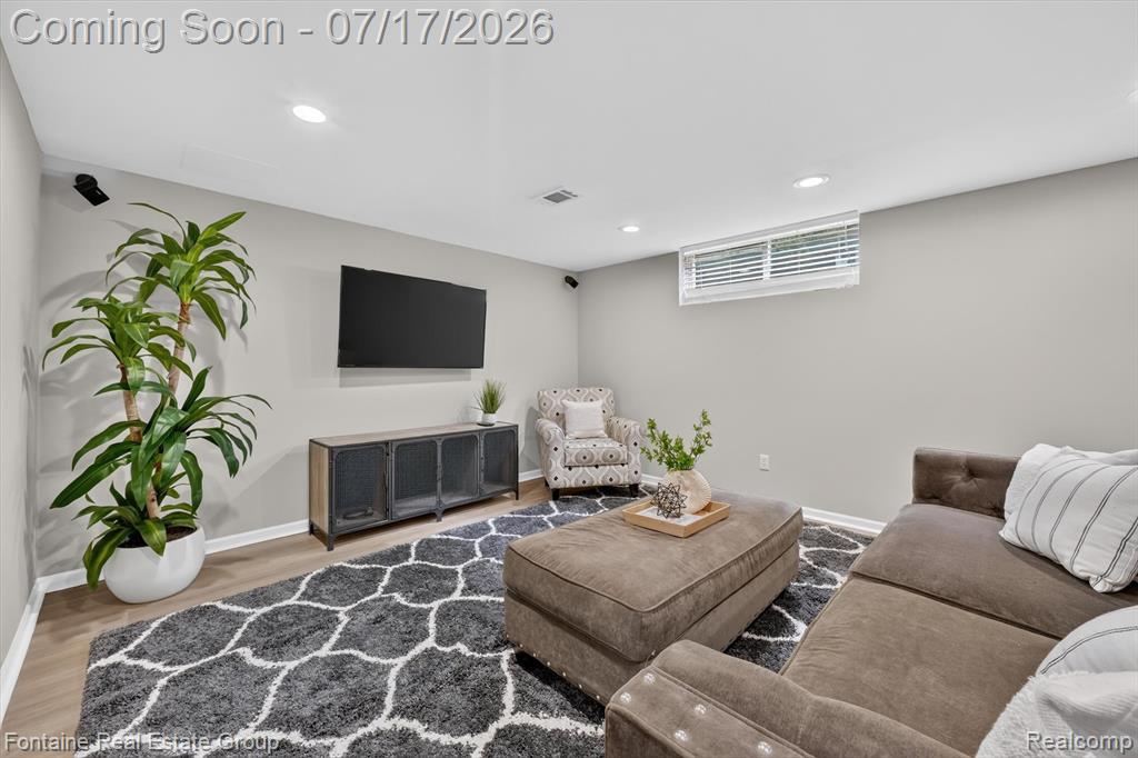 240 Rosebud Court, Walled Lake, MI 48390 — Photo 46