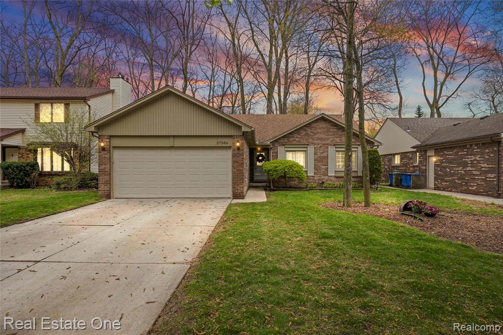 27586 David Givens Street, Warren, MI 48092 — front exterior