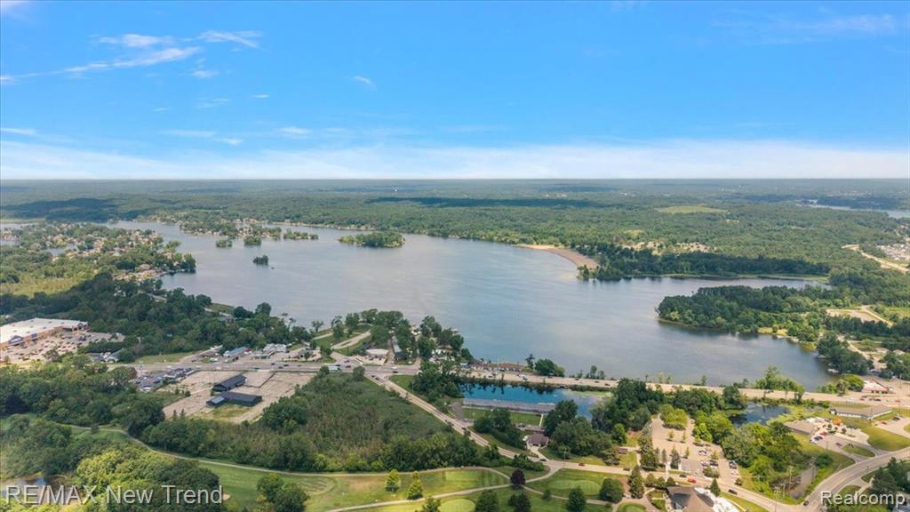 8300 Pontiac Lake Road, White Lake, MI — Photo 17