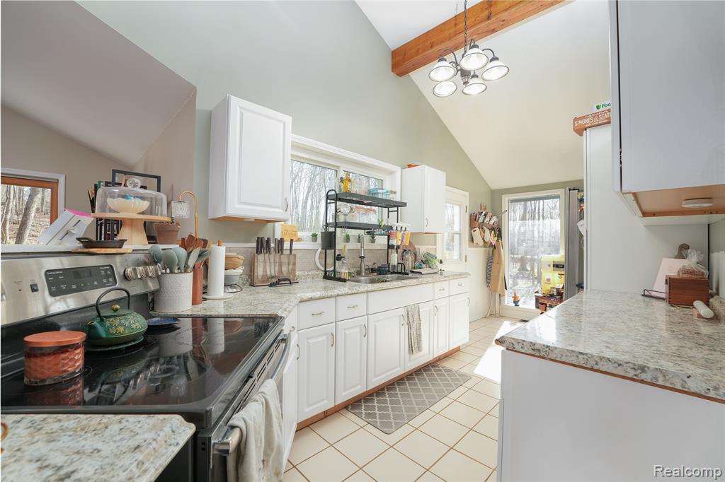 9820 Oakhurst Road, Holly, MI 48442 — Photo 7
